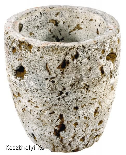 kö virágtartók,beton virágtartók,kaspó,balkonláda,virágláda,virágtartó,kaspó
